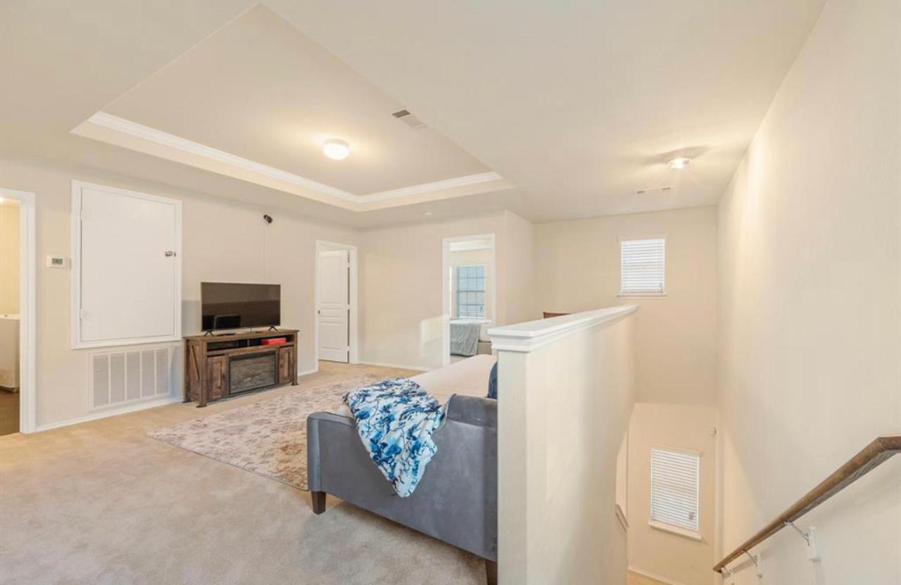 Вилла N-E-G House - Near David Wayne Hooks Airport Хьюстон Экстерьер фото