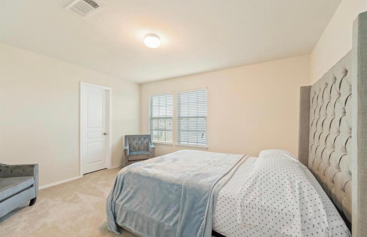 Вилла N-E-G House - Near David Wayne Hooks Airport Хьюстон Экстерьер фото