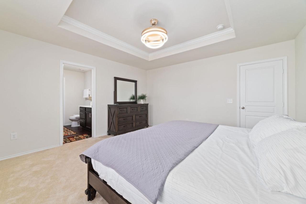 Вилла N-E-G House - Near David Wayne Hooks Airport Хьюстон Экстерьер фото